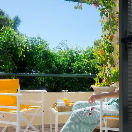 Apartment Pefki *